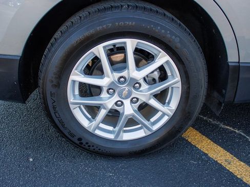 Used 2024 Chevrolet Equinox LT image 9