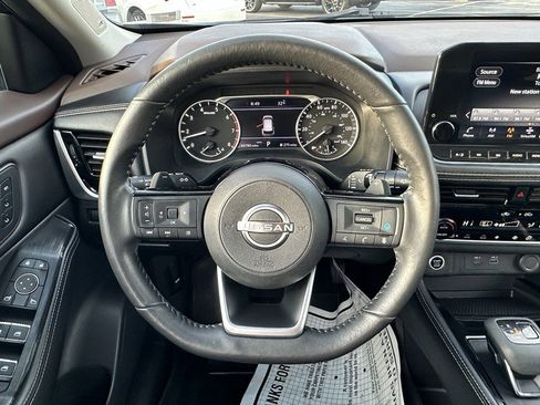 Used 2023 Nissan Rogue SL w/ SL Premium Package image 19