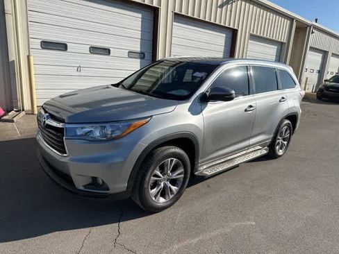 Used 2014 Toyota Highlander XLE image 14