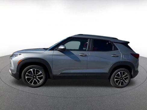 Used 2025 Chevrolet TrailBlazer LT image 9