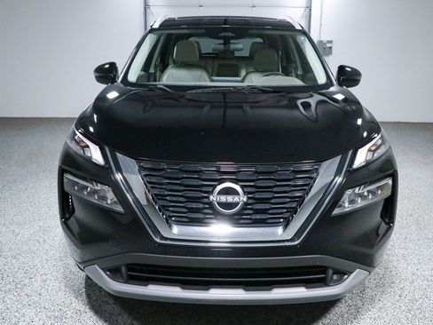 Used 2023 Nissan Rogue SV w/ SV Premium B Package FWD image 4