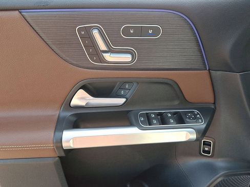 Used 2022 Mercedes-Benz GLB 35 AMG 4MATIC image 19