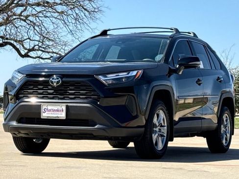 Used 2024 Toyota RAV4 XLE w/ Convenience Package image 3