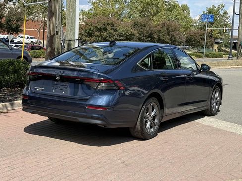 Used 2024 Honda Accord EX image 4