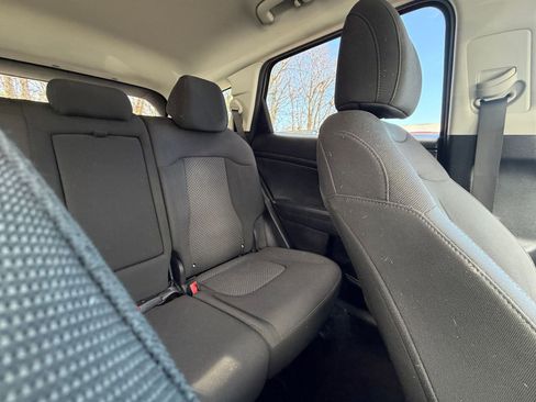 Used 2025 Kia Sportage LX image 36