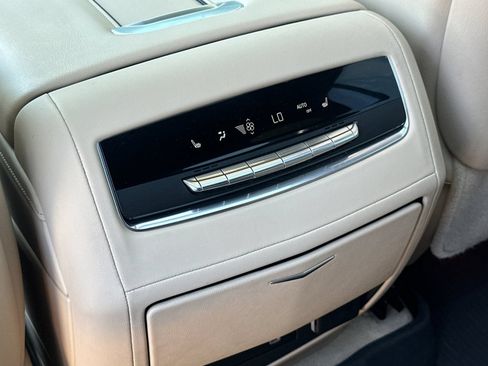 Used 2023 Cadillac Escalade ESV Premium Luxury RWD image 13