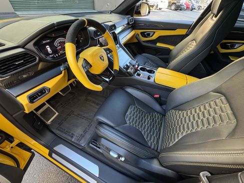 Used 2021 Lamborghini Urus image 26