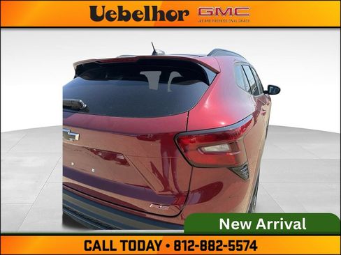 Used 2024 Chevrolet Trax RS w/ Driver Confidence Package FWD image 8