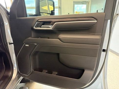 New 2026 GMC Sierra 2500 SLT w/ SLT Convenience Package AWD/4WD image 46