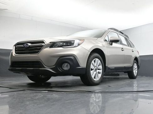 Used 2019 Subaru Outback 2.5i Premium image 29