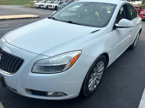 Used 2012 Buick Regal Premium FWD image 2