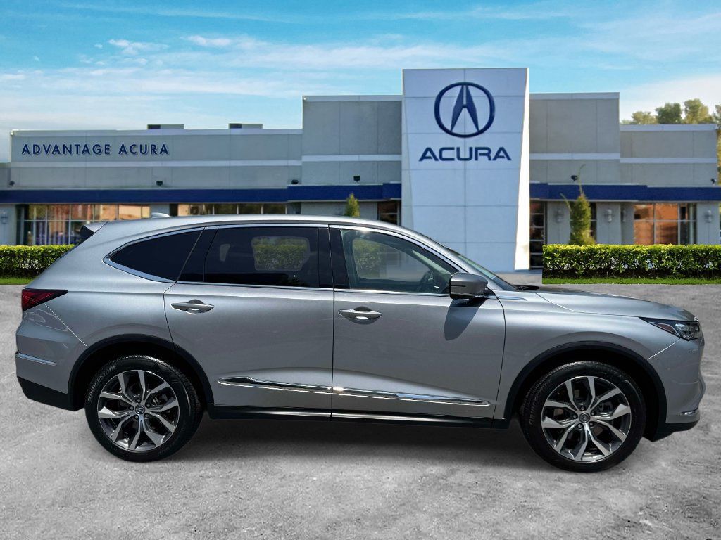 Used 2023 Acura MDX w/ Technology Package AWD/4WD image 4