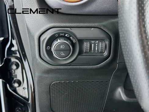 Used 2021 Jeep Gladiator Mojave AWD/4WD image 14