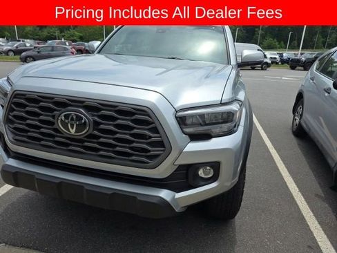 Certified 2022 Toyota Tacoma TRD Off-Road w/ TRD Premium Off Road Package AWD/4WD image 10