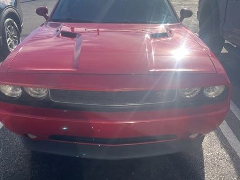 Used 2011 Dodge Challenger R/T image 3
