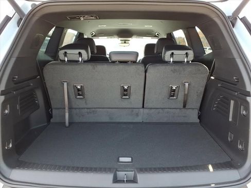 New 2026 GMC Acadia AT4 image 8