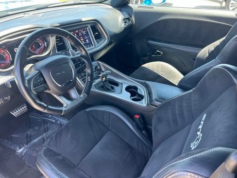 Used 2019 Dodge Challenger SRT Hellcat w/ Widebody Package RWD image 15