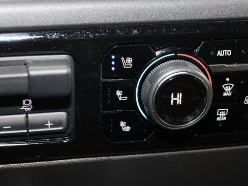 Used 2023 Chevrolet Silverado 1500 ZR2 w/ Technology Package image 8