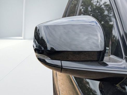 New 2025 Jeep Grand Cherokee L Limited w/ Black Appearance Package image 10