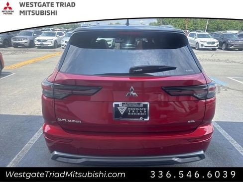 New 2025 Mitsubishi Outlander SEL image 9