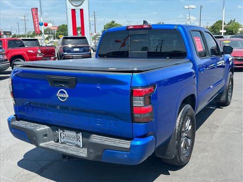 Certified 2025 Nissan Frontier SV w/ SV Convenience Package RWD image 3