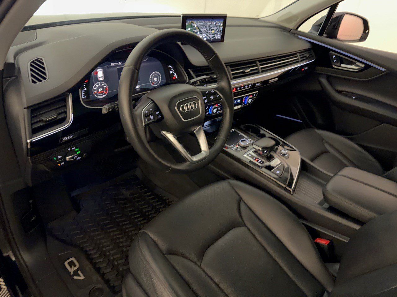Used 2019 Audi Q7 3.0T Premium Plus w/ Premium Plus Package AWD/4WD image 4
