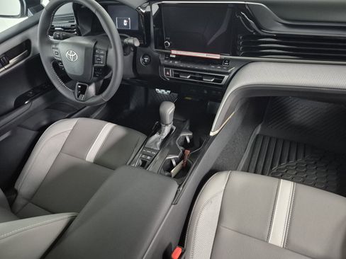 New 2026 Toyota Camry Hybrid image 39