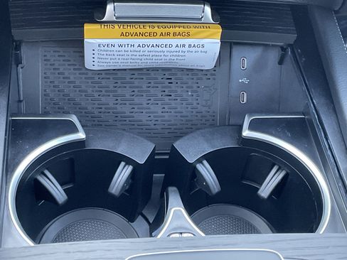 New 2026 Mercedes-Benz GLS 450 4MATIC image 32