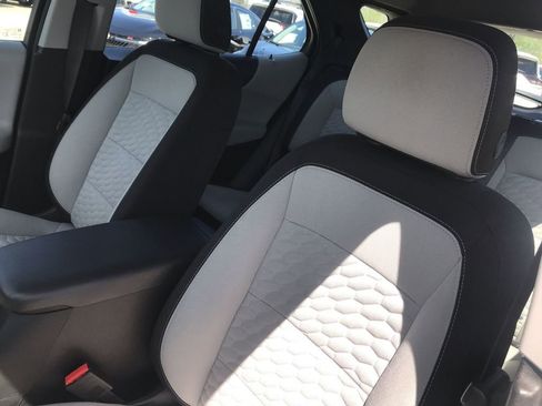 Used 2020 Chevrolet Equinox LS image 11