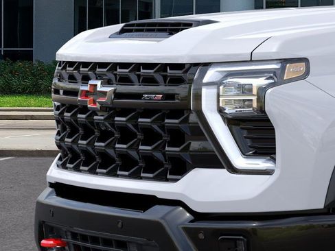 New 2026 Chevrolet Silverado 2500 ZR2 AWD/4WD image 13