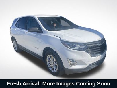 Used 2020 Chevrolet Equinox LS w/ LS Convenience Package