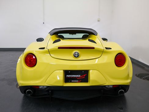 Used 2015 Alfa Romeo 4C Spider w/ Spider Track Package 2 RWD image 4