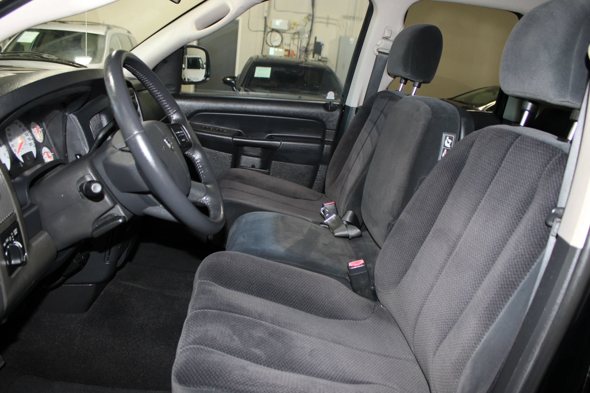 Used 2005 Dodge Ram 2500 Truck SLT RWD image 18