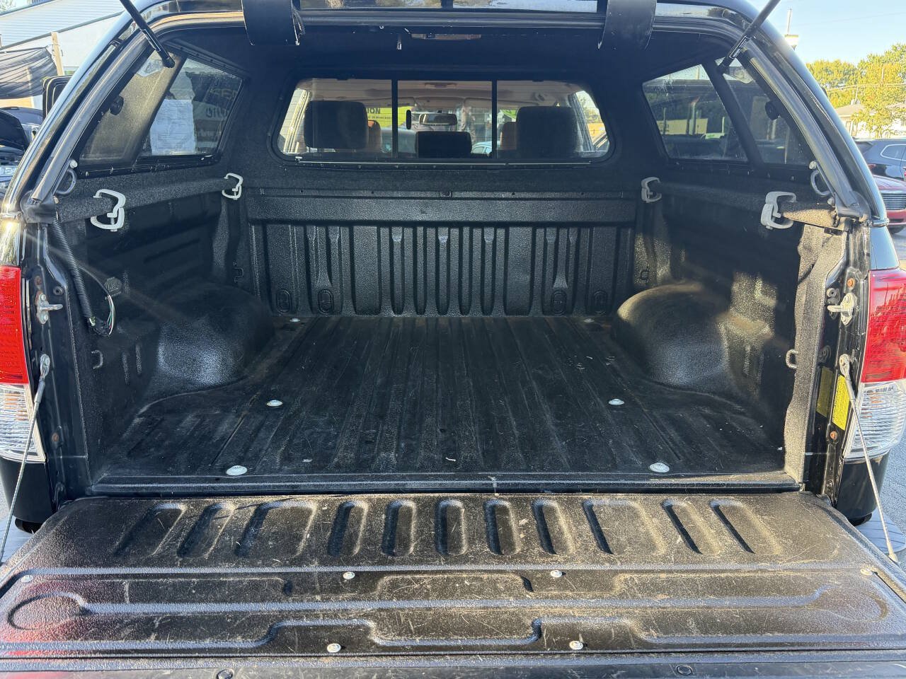 Used 2012 Toyota Tundra Limited w/ Platinum Pkg AWD/4WD image 5