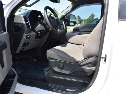 Used 2019 Ford F250 XLT w/ FX4 Off-Road Package image 12