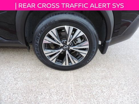 Used 2023 Nissan Rogue SV FWD image 15