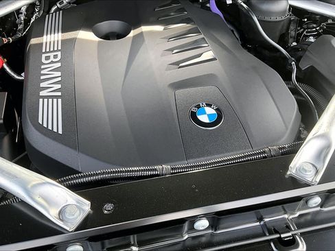 New 2026 BMW X5 xDrive40i w/ M Sport Package image 17