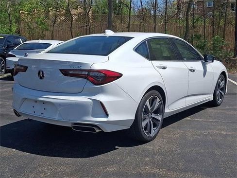 Certified 2025 Acura TLX w/ Technology Package image 12
