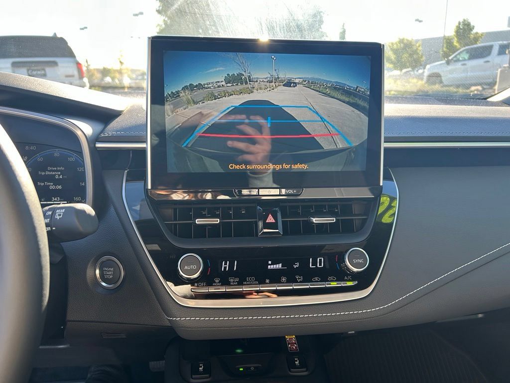 Used 2027 Toyota Corolla XSE FWD image 20