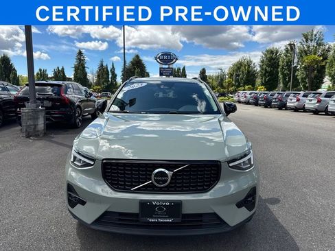 Used 2023 Volvo XC40 B5 Plus w/ Protection Package Premier AWD/4WD image 9