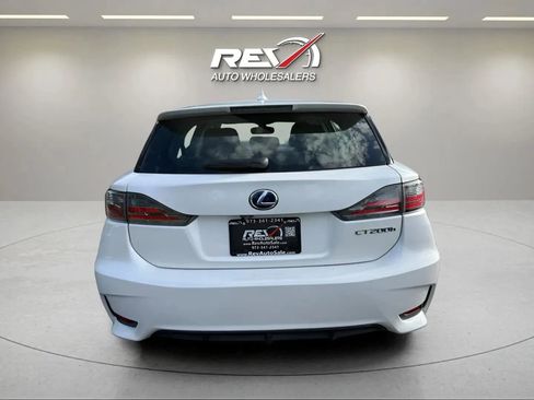 Used 2014 Lexus CT 200h image 38