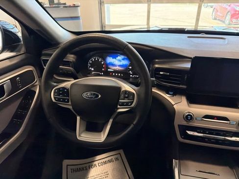 Used 2024 Ford Explorer XLT w/ Equipment Group 202A AWD/4WD image 35