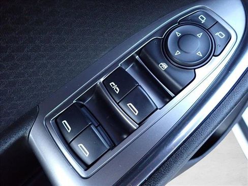 Used 2019 Chevrolet Malibu LT image 11