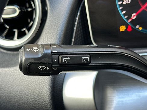 Used 2020 Mercedes-Benz GLB 250 image 38