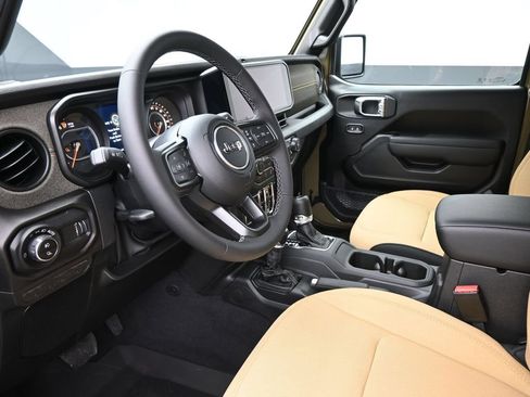 New 2026 Jeep Gladiator Willys AWD/4WD image 18