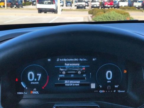 Certified 2025 Ford Explorer Platinum w/ LUX Leather Package image 27