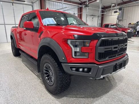 Certified 2019 Ford F150 Raptor w/ Equipment Group 802A Luxury image 3
