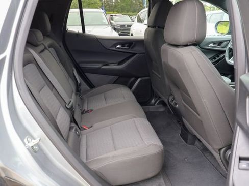 Certified 2025 Chevrolet Equinox LT FWD image 11