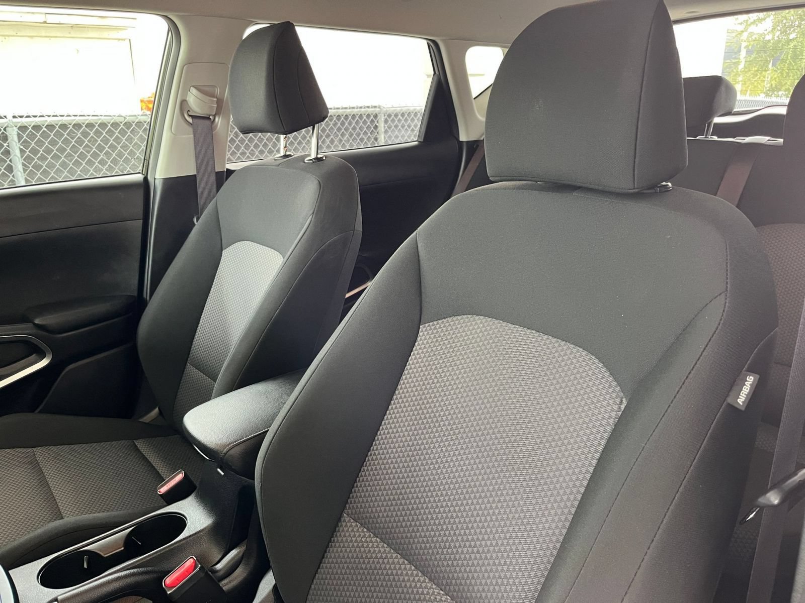 Used 2025 Kia Soul LX w/ LX Technology Package FWD image 33
