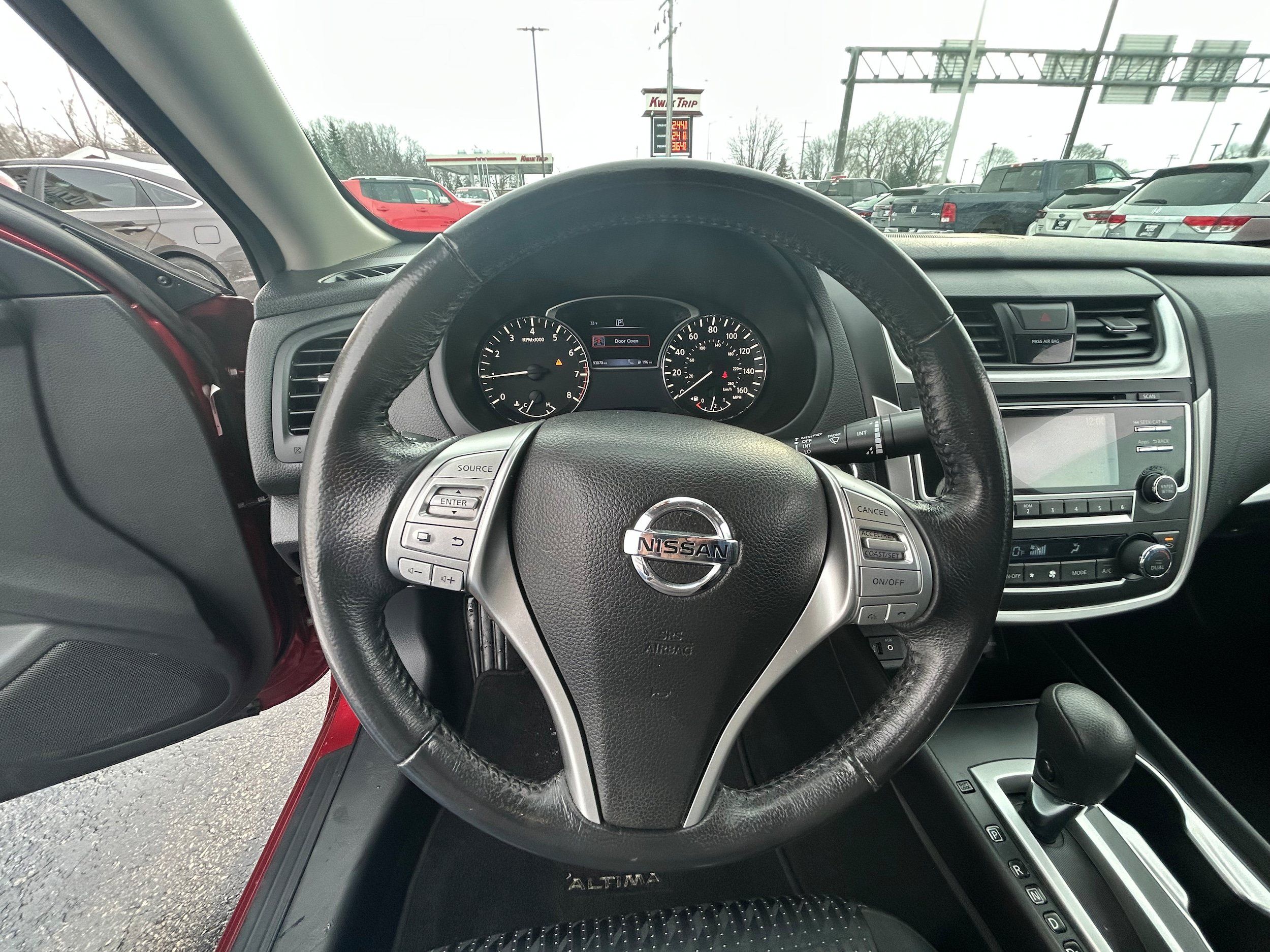Used 2016 Nissan Altima 2.5 SV FWD image 8